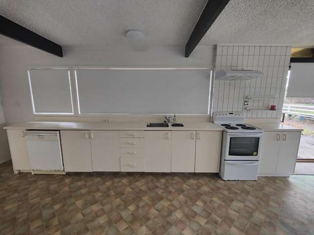 114 Airfield Road 1796_4