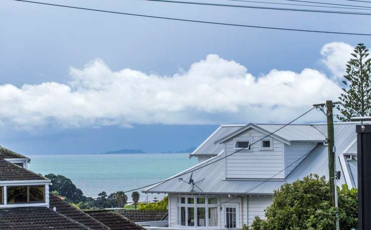 2/88 East Coast Road Milford_4