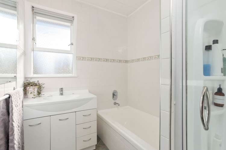 13 Karo Place Glendene_19