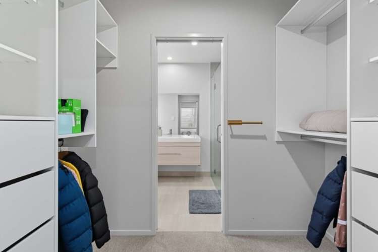 178 Adler Drive 1115_13