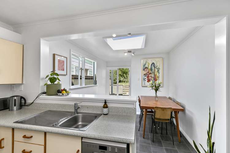 7 Luxford Street Berhampore_12