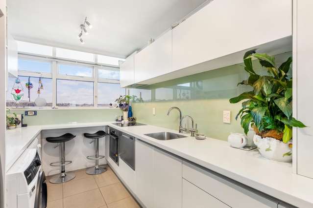 7B/19 Maida Vale Road Roseneath_3