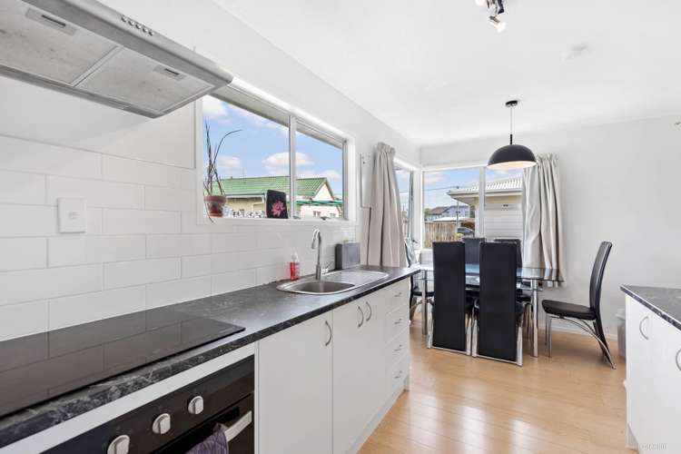 2/11 Burt Road Mount Wellington_7