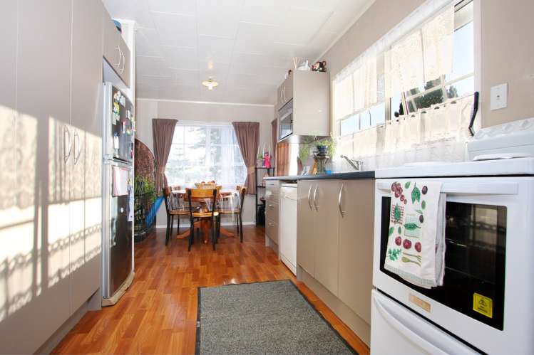 223 Mahia Road Wattle Downs_4