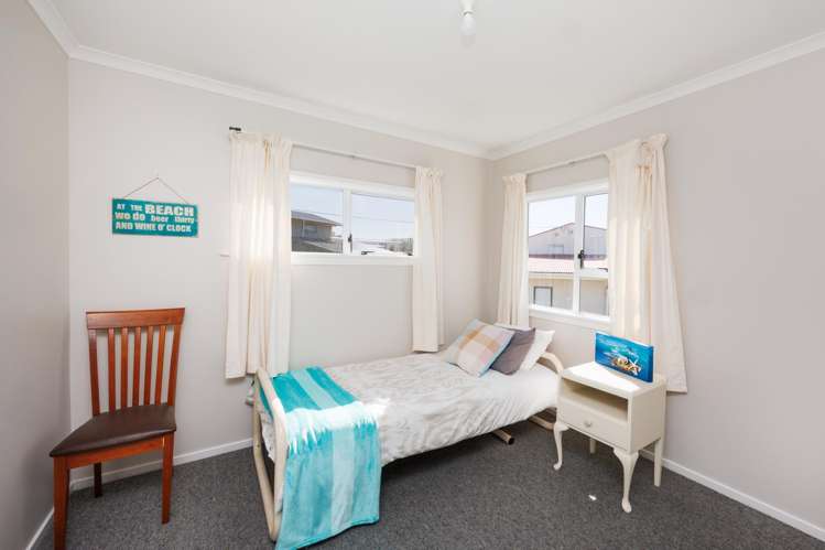 13 Nelson Street Foxton Beach_13