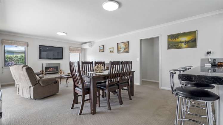 1 Bellbird Rise Pyes Pa_10