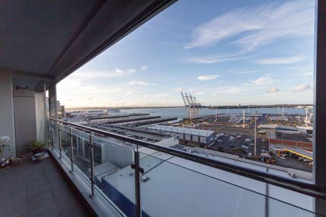 1304/30 Beach Road City Centre_2