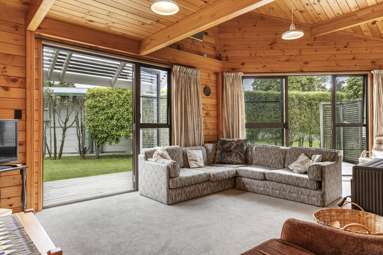 2/13 Manunui Street_1