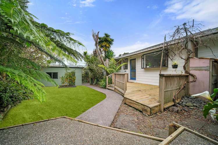 99c Captain Scott Road Glen Eden_11