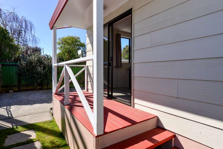 8b Edinburgh Road Hillcrest_13