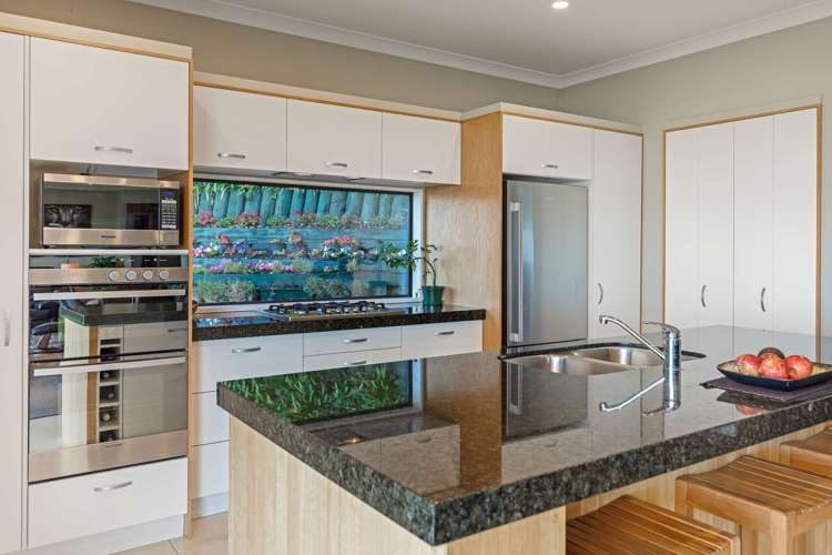 24 Wairere Road Bastia Hill_12