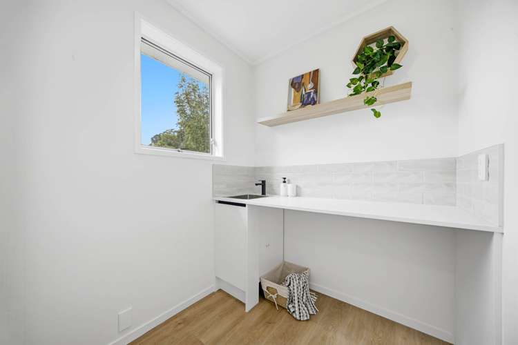 99 Riverpark Crescent Henderson_6