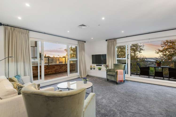 GA/8 Howe Street_4