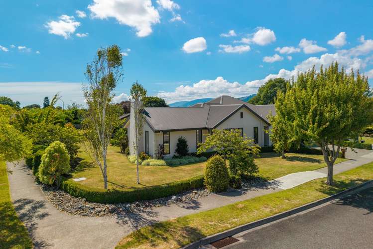 38 Hollybush Drive_0