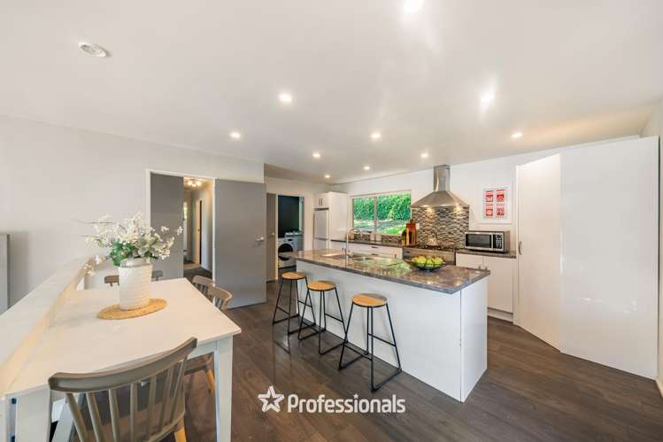 6 Swadel Way Karori_7