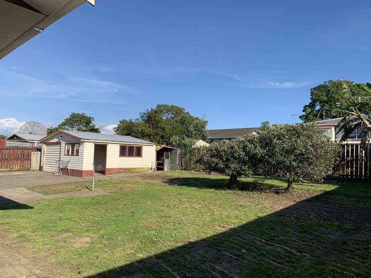 7 Astral Place Clover Park_10