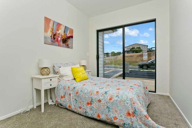 18 Surf View Crescent Red Beach_9