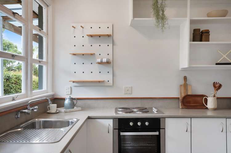 32 McEntee Road Waitakere_12