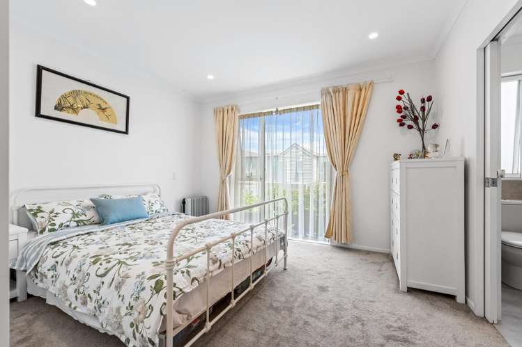 53 Glidepath Road Hobsonville_14
