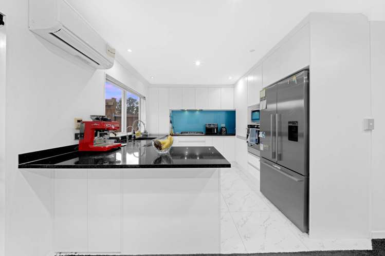 52 Cyril French Drive Flat Bush_5