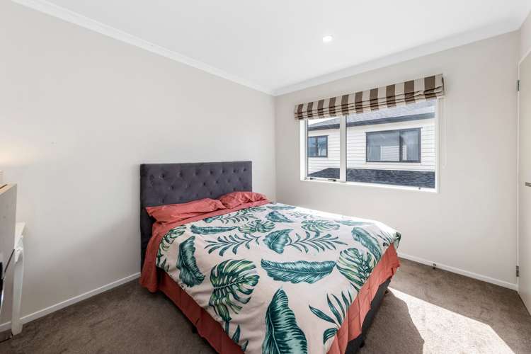 16 Dolbel Place Mangere East_12