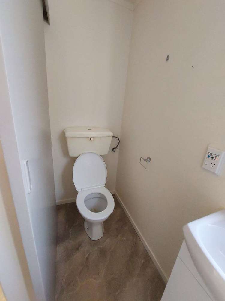 108 Amberley Avenue Highbury_18