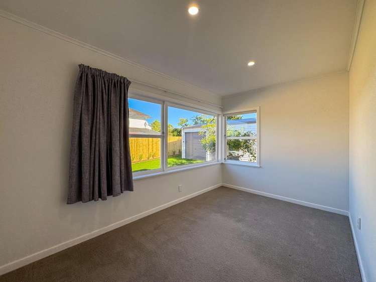 104 Chivalry Road 10878_9