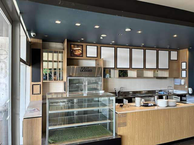 Retail 1/288 Lincoln Road Henderson Valley_3