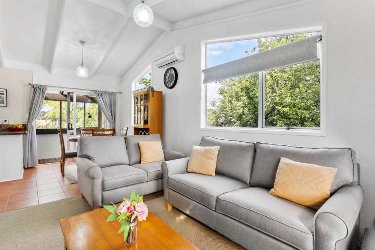 2/37 Glamorgan Drive Torbay_3