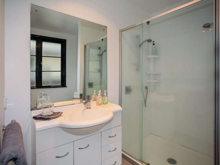 2 Jutland Road Pukekohe_11