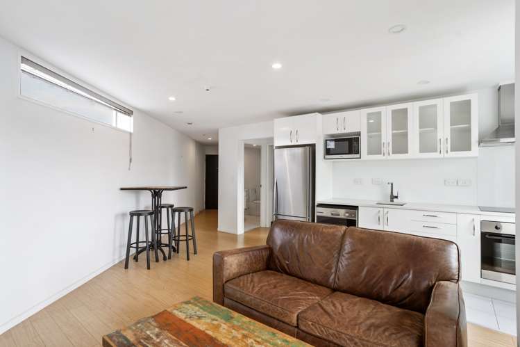 4j/6 Piwakawaka Street Eden Terrace_11