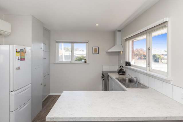 347 Breezes Road Aranui_4