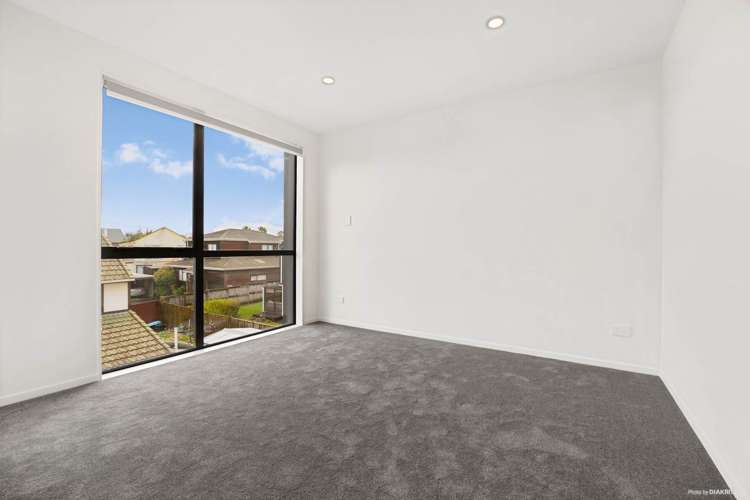 LOT 3, 24 Tomintoul Place Highland Park_9