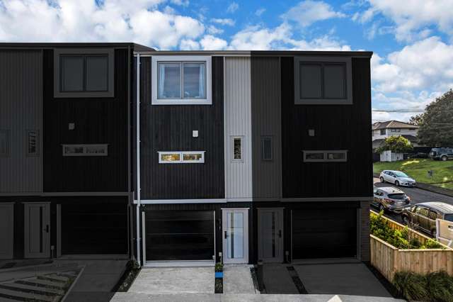 73 Helen Jenepher Lane Mount Wellington_1