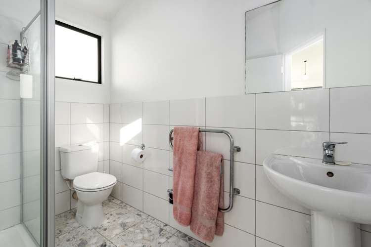 9 Onewa Road Northcote_15