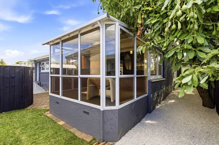 720A River Road Chartwell_20