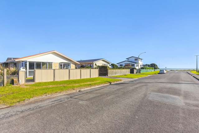 5 Karaka Street Otaki Beach_2