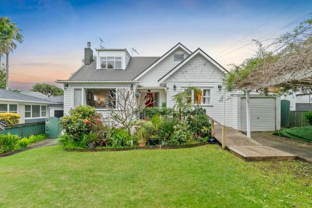 MULTI FAMILY LIVING! ON MARKET AFTER 27 YEARS!