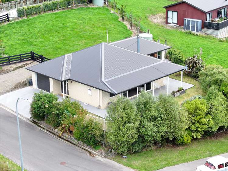 1/10 Valley Road Greta Valley_13