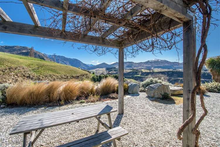 163 Hansen Road Queenstown Hill_9