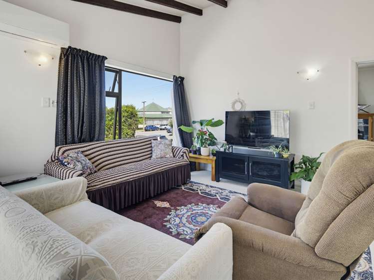 1 and 2 /12 John Street Blenheim Central_15