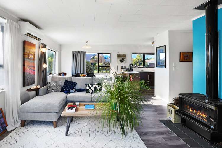 1 Feary Crescent Takaka_6