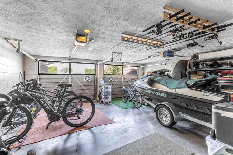 720 Queens Drive Waikiwi_14