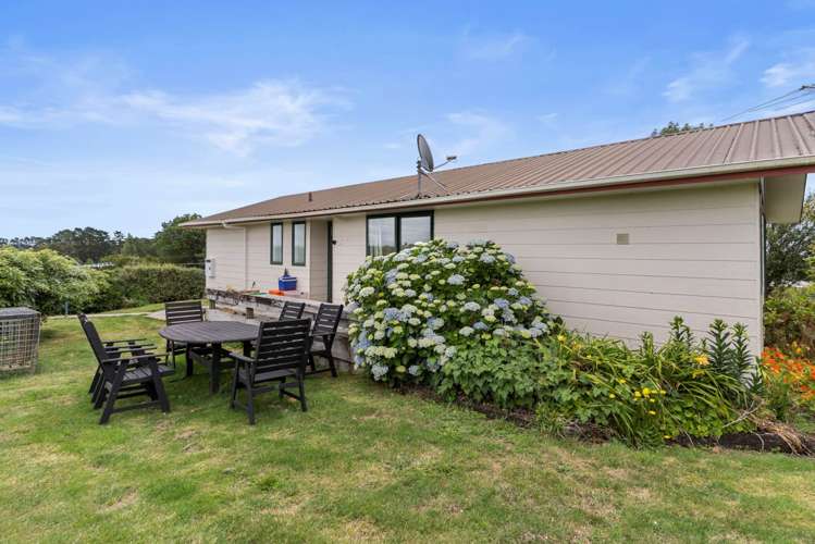 83 Sim Road Paerata_16