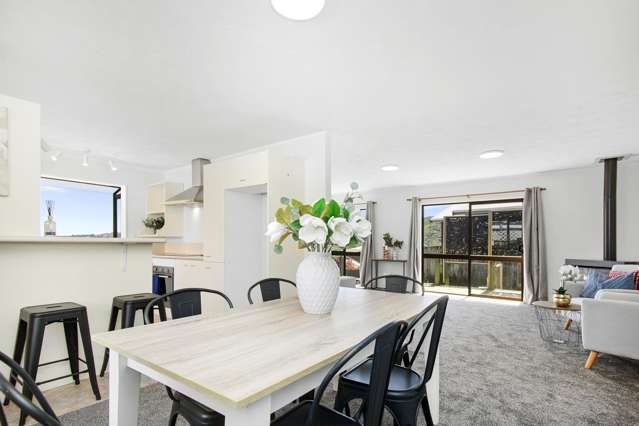 2/13 McManaway Grove Stokes Valley_2