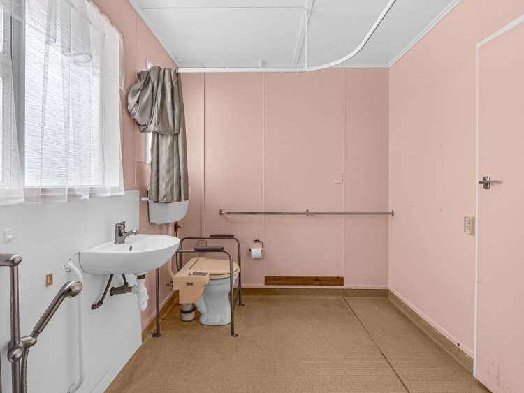 2/104 Alma Road Gonville_10