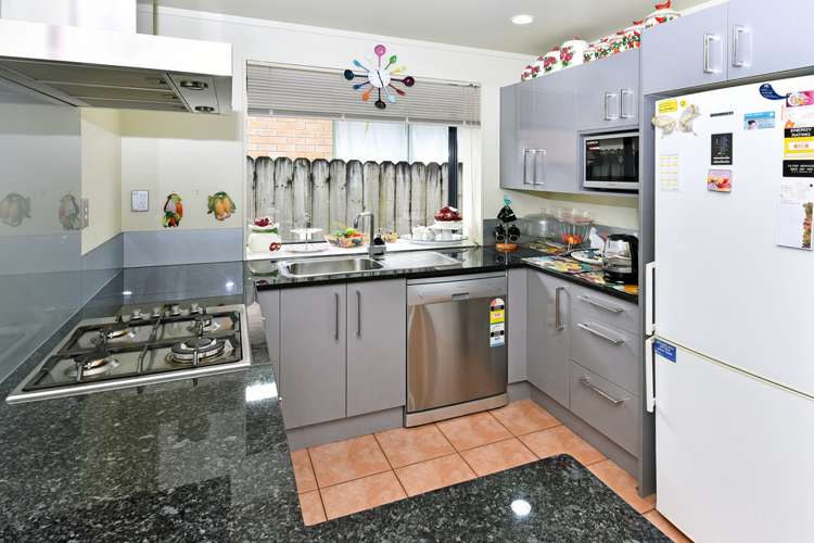 12 Manston Road Mangere_10