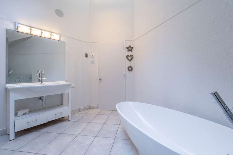 180 Drysdale Road Myross Bush_22