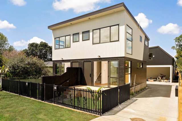 2 Bedroom Duplex! Priced to Sell!
