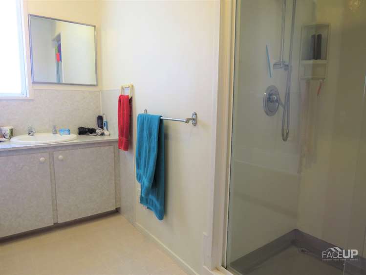 8 Miltonia Avenue Te Atatu South_9